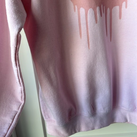 Gildan Pink Graphic Crew Neck - Picture 4 of 5